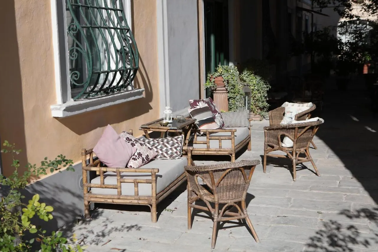 Villa La Dogana B&B Di Charme - Historic Villa With A Beautiful Garden Lucca