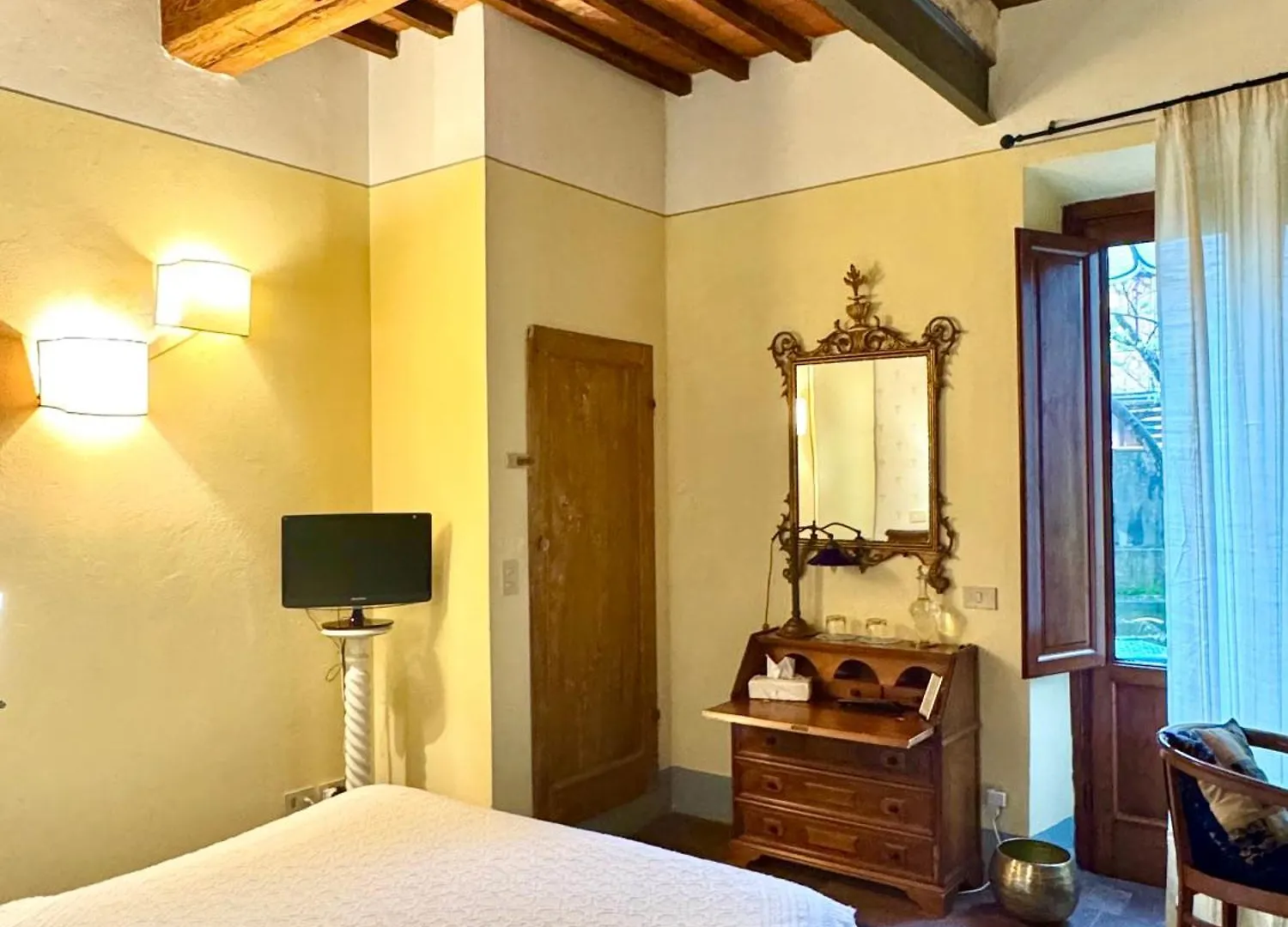 Villa La Dogana B&B Di Charme - Historic Villa With A Beautiful Garden Lucca Bed & Breakfast